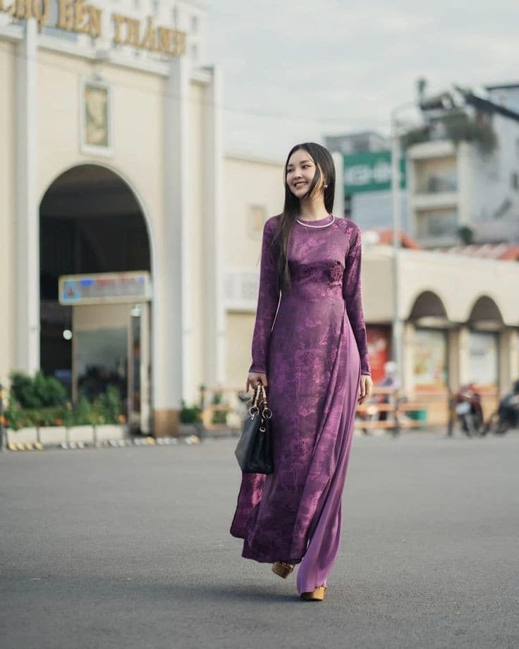 Bằng lăng tím mộng mơ gọi hè 2025